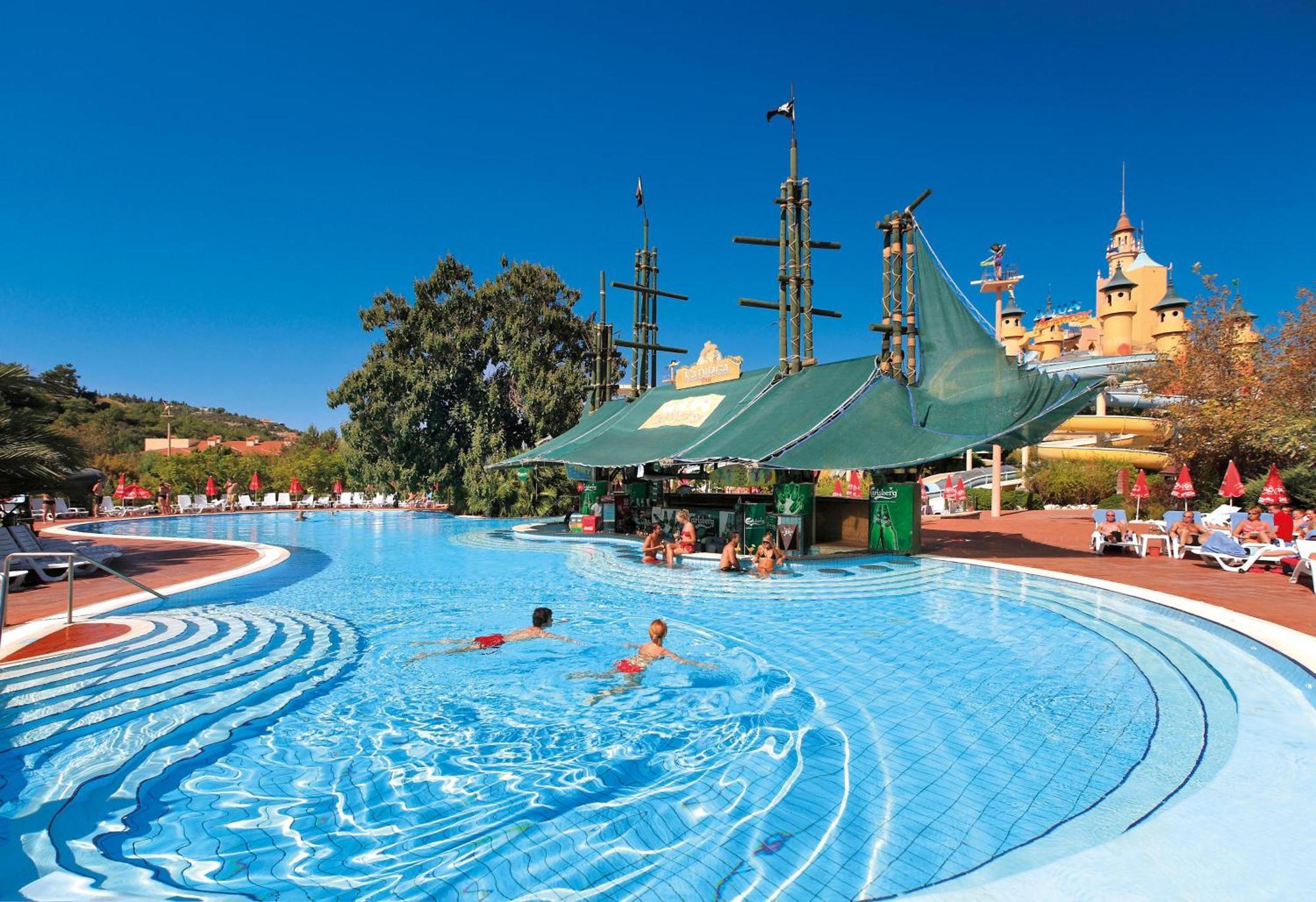 Aqua Fantasy Aquapark Hotel & Spa Kusadası Exteriör bild